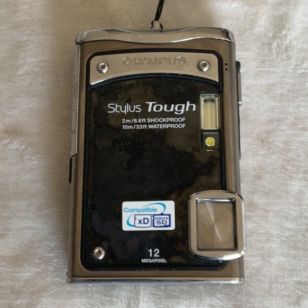Olympus Stylus Tough Camera in Silver and Black - Picture 2 of 6